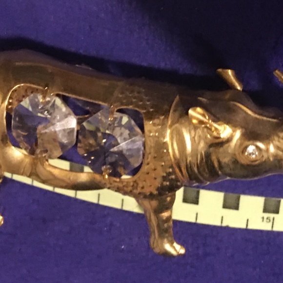 SALE! 14k Gold-plated Crystal-embedded Rhino AND A Handpainted Cameo Pendant - Picture 5 of 5
